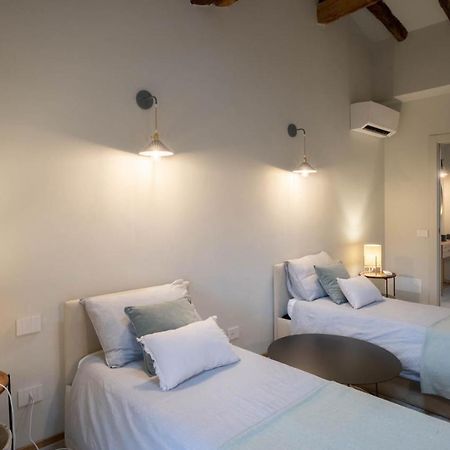 La Finestra Charme&Relax Apartment Bergamo Bagian luar foto